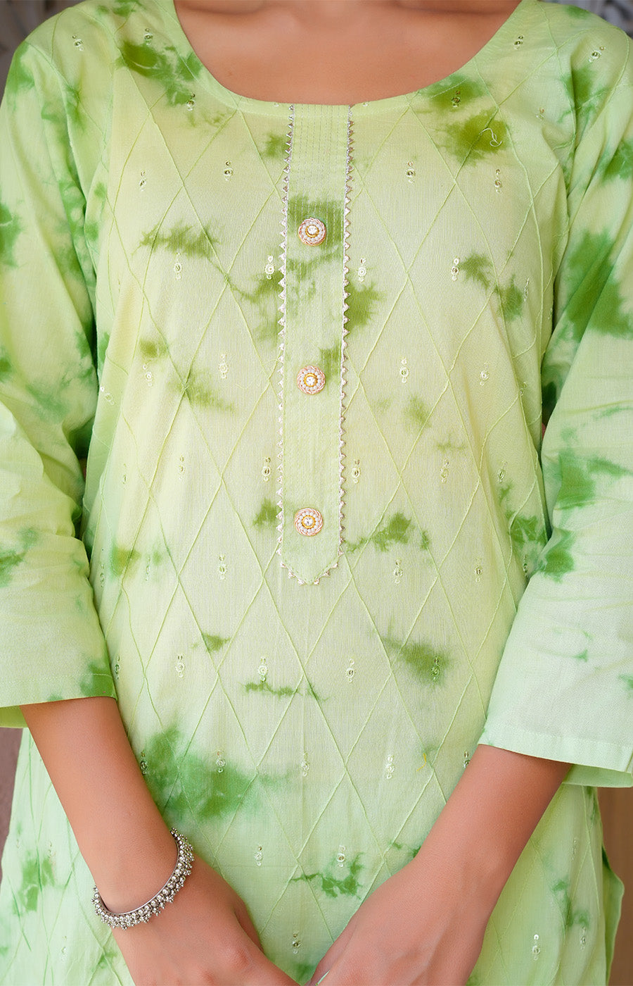 Eshana – Pastel Green Floral Kurta Set