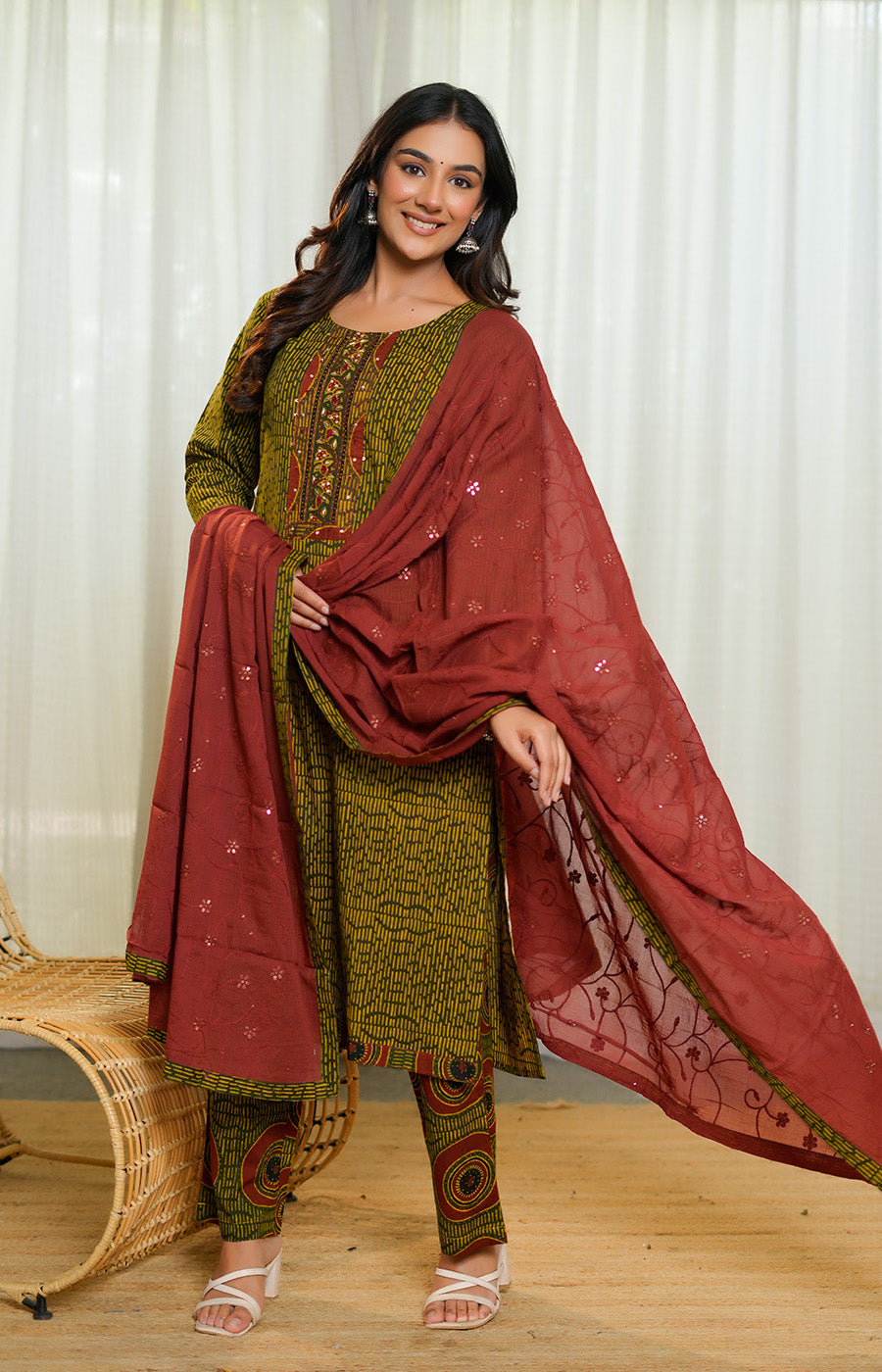 Aarohi – Olive Green Traditional Suit Set