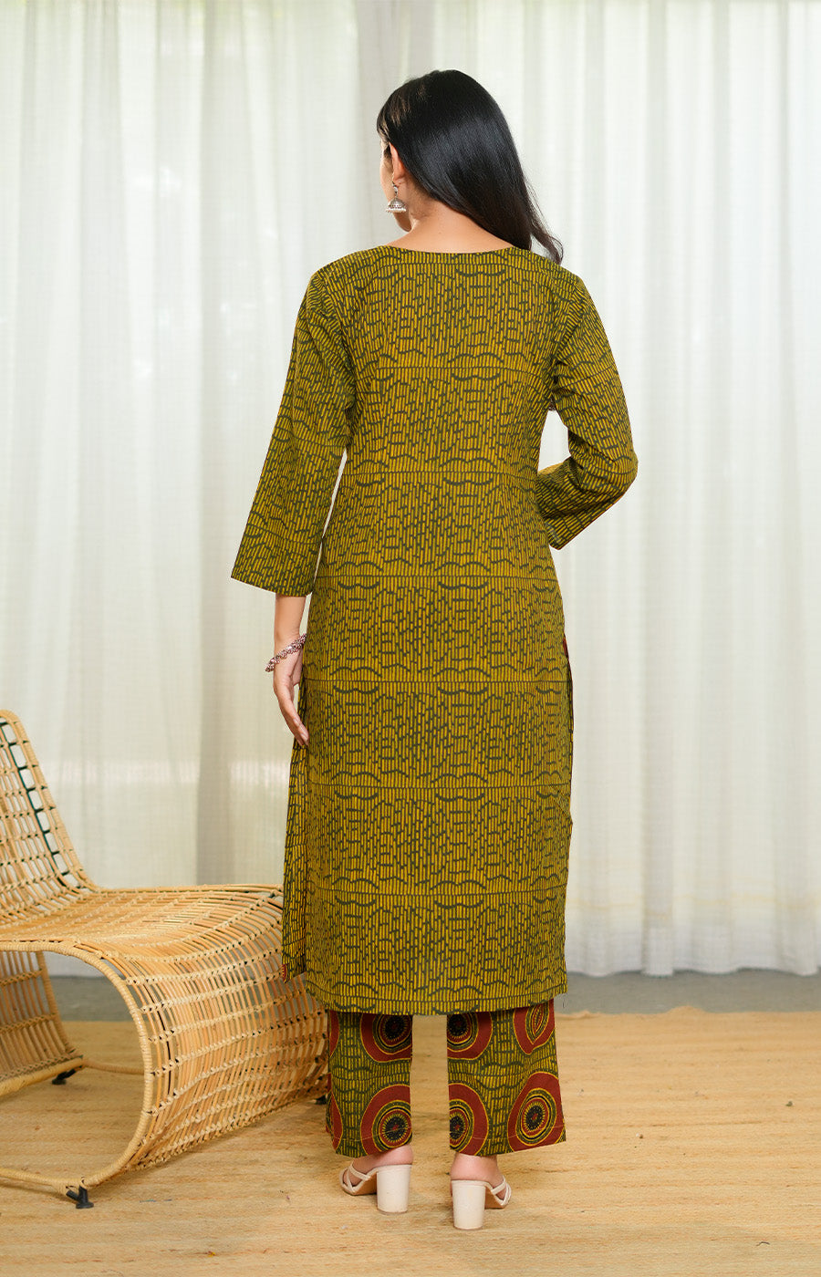 Aarohi – Olive Green Traditional Suit Set