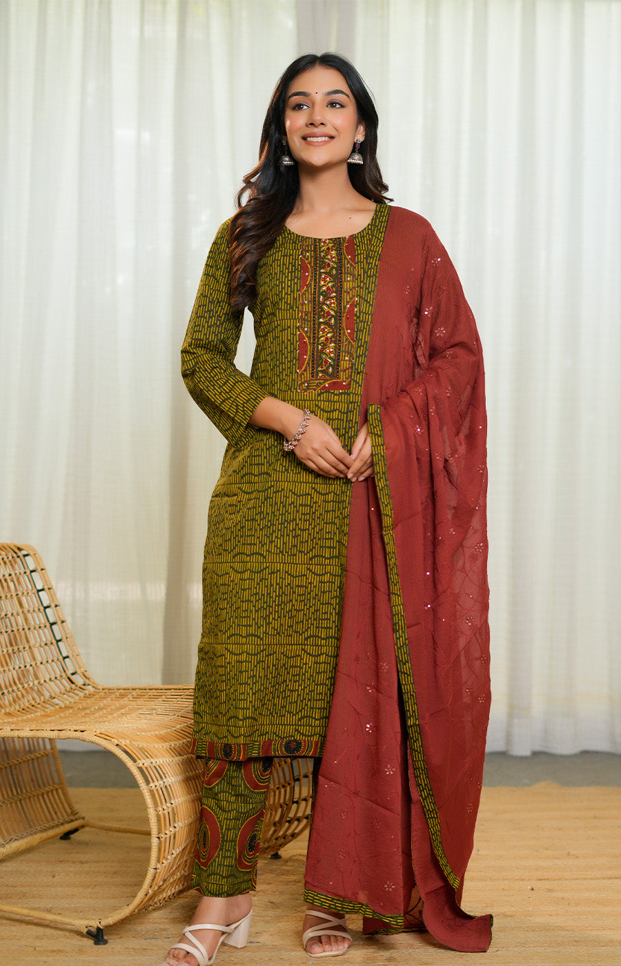 Aarohi – Olive Green Traditional Suit Set