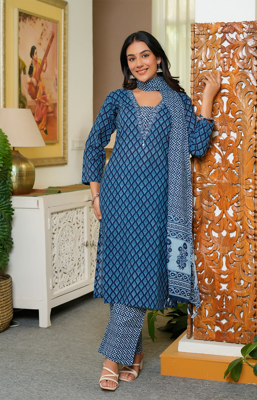 Inaaya – Indigo Printed Suit Set