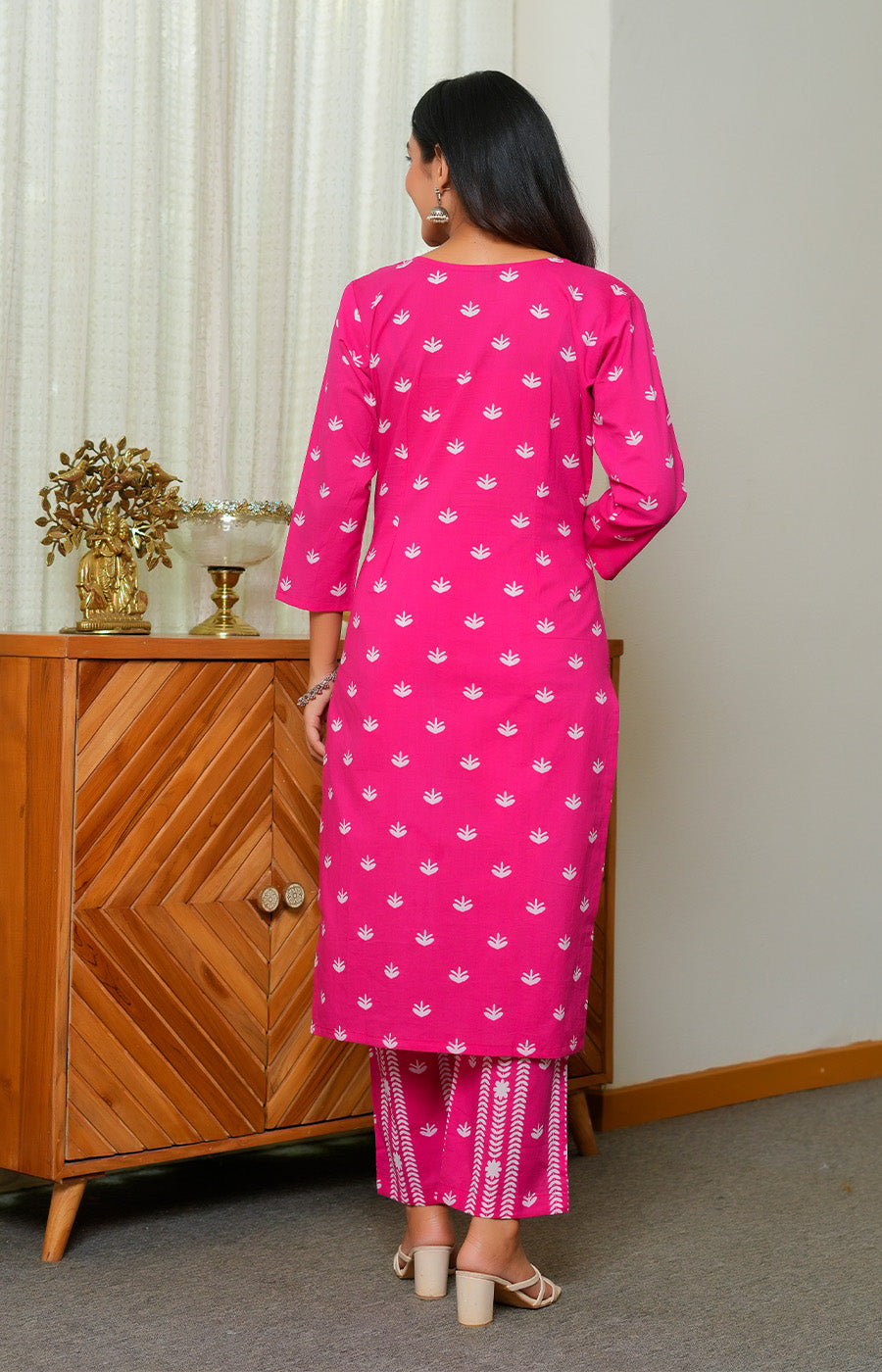 Myra – Rani Pink Embroidered Kurta Set