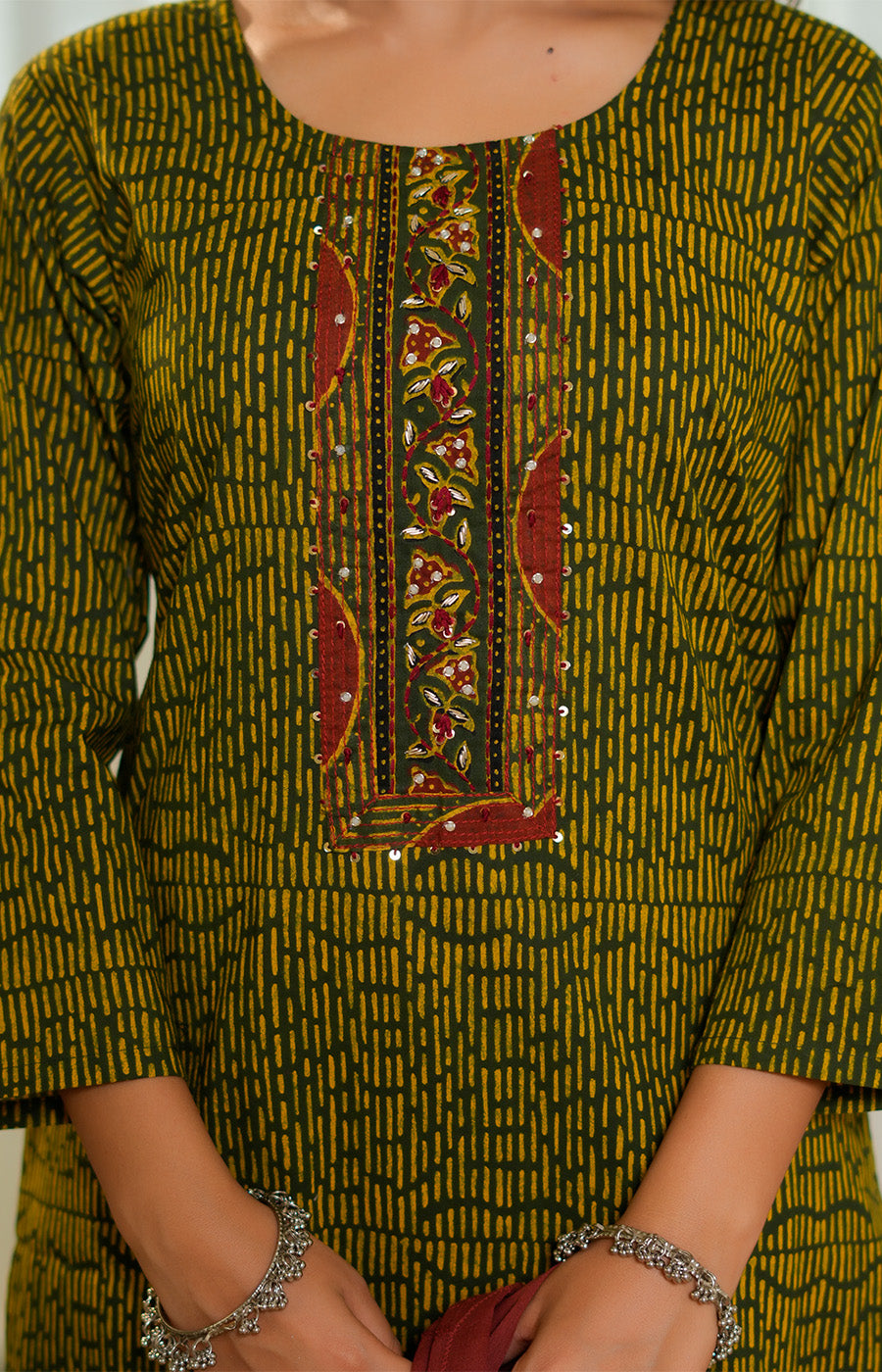 Aarohi – Olive Green Traditional Suit Set