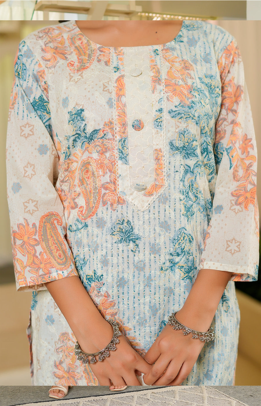 Kiara – Pastel Floral Suit Set