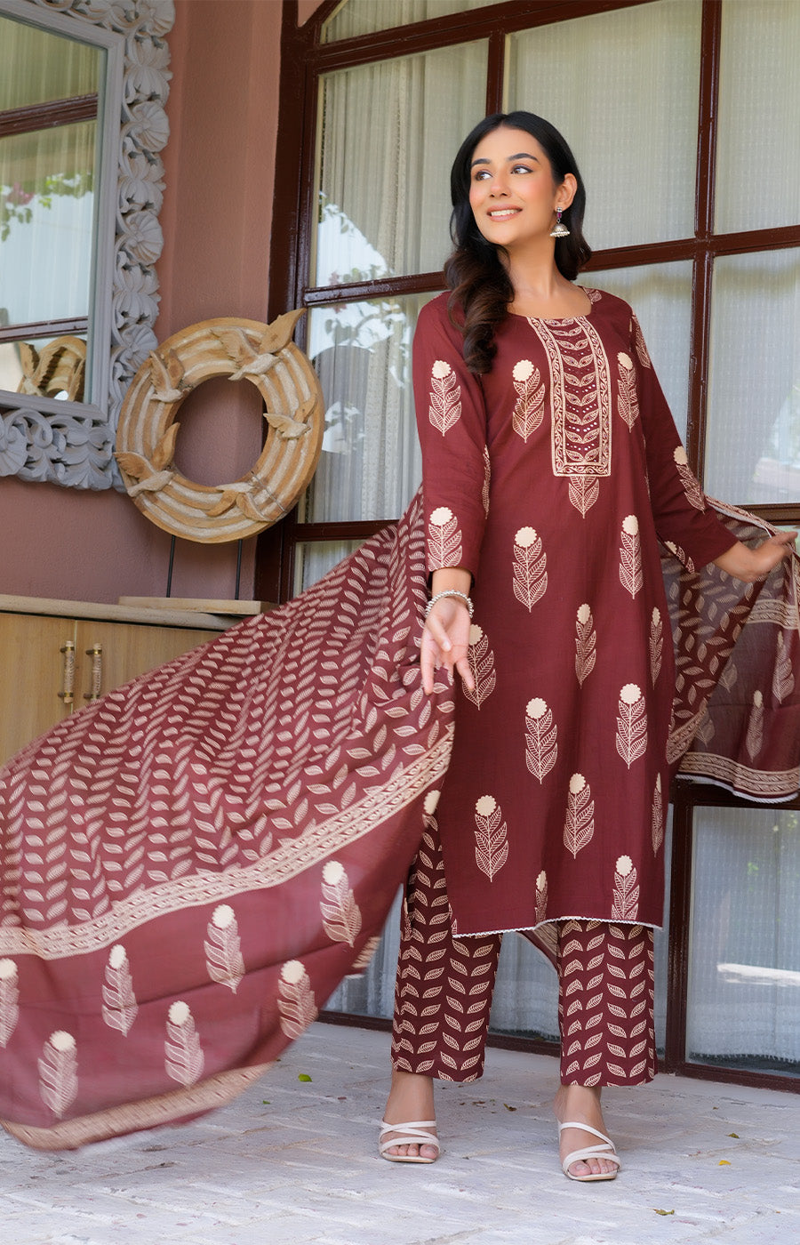 Ruhani – Maroon Embroidered Kurta Set