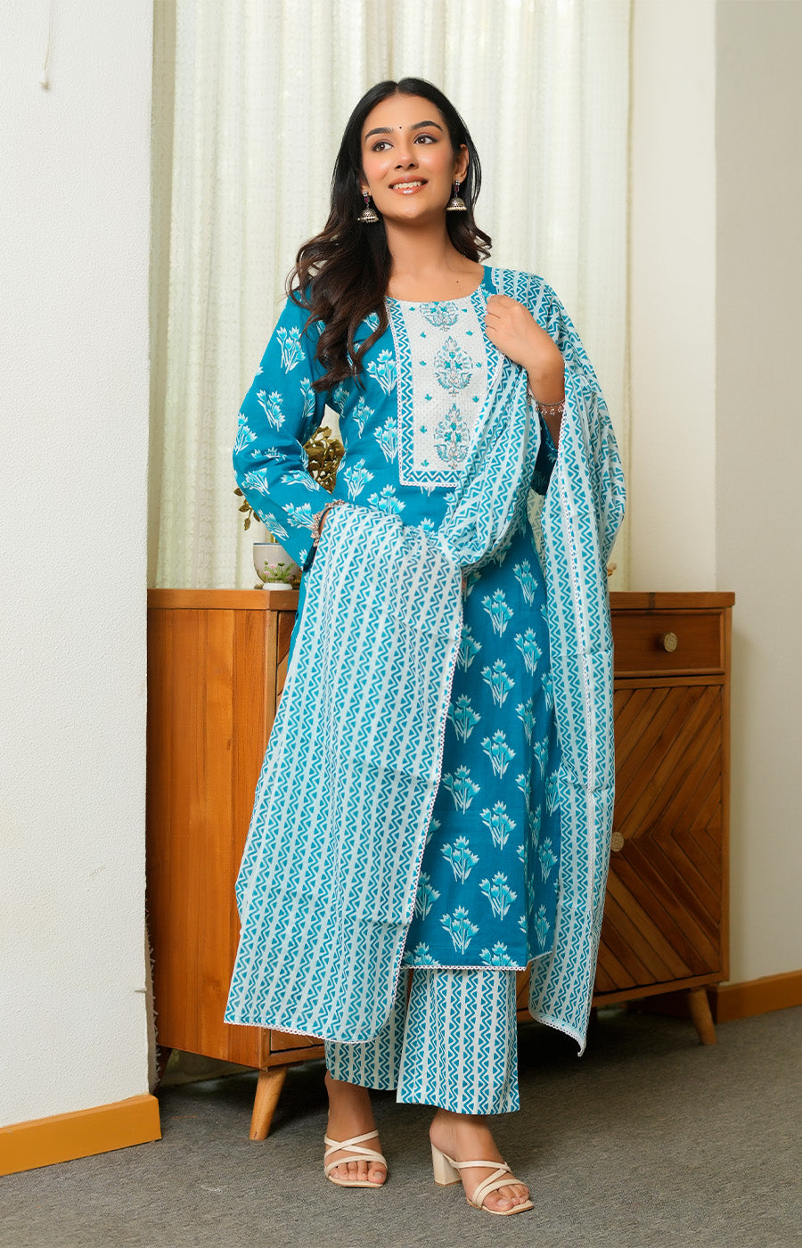 Rhea – Turquoise Printed Kurta Set