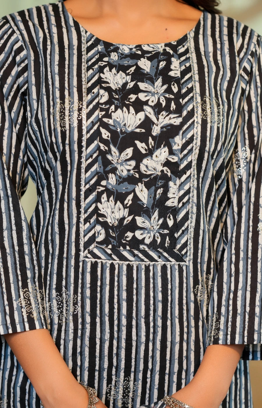 Noorani – Ivory & Black Printed Suit Set